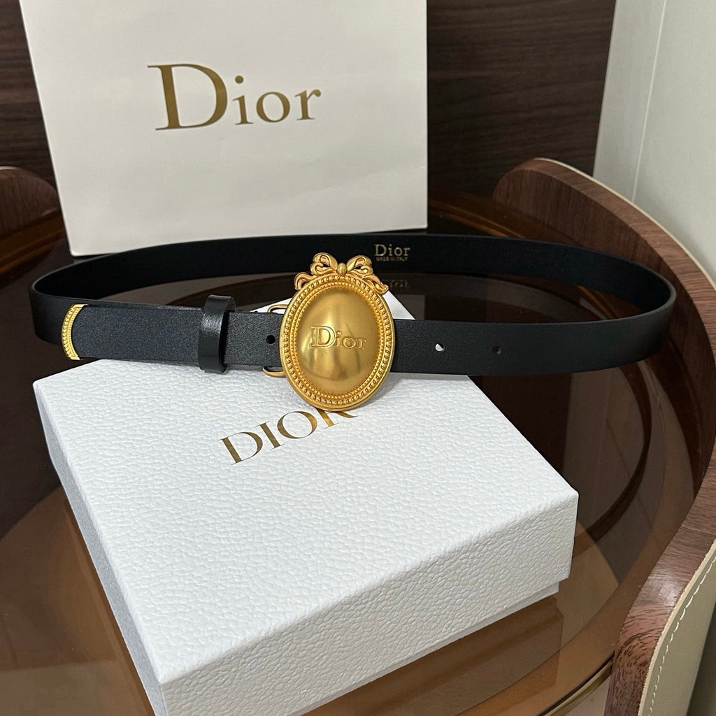 Dior Médaillon Belt