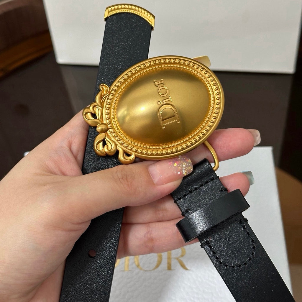 Dior Médaillon Belt
