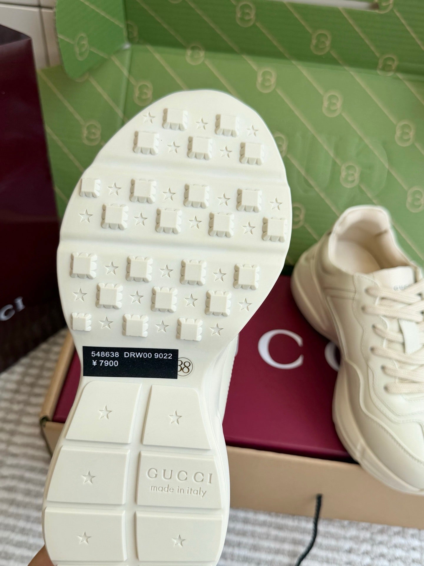 Gucci Rhyton Logo Leather Sneaker