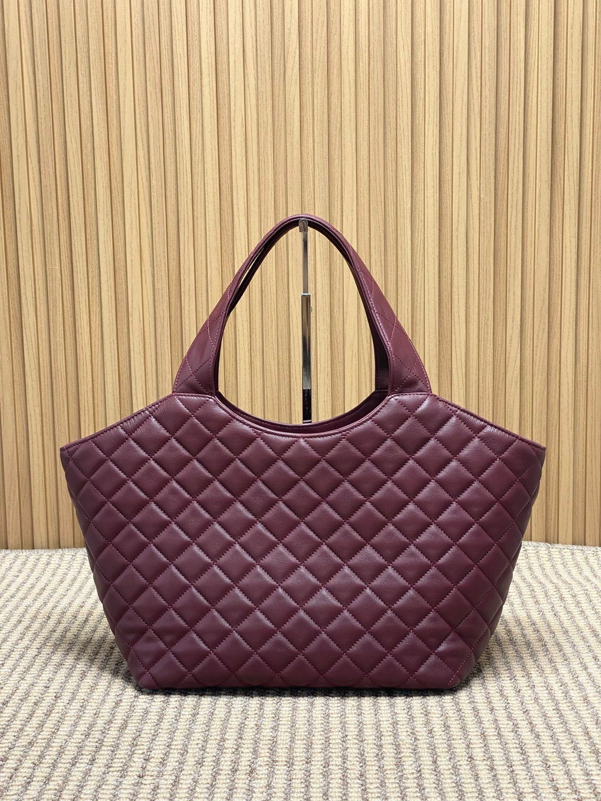 Saint Laurent Icare Medium in Quilted Nappa