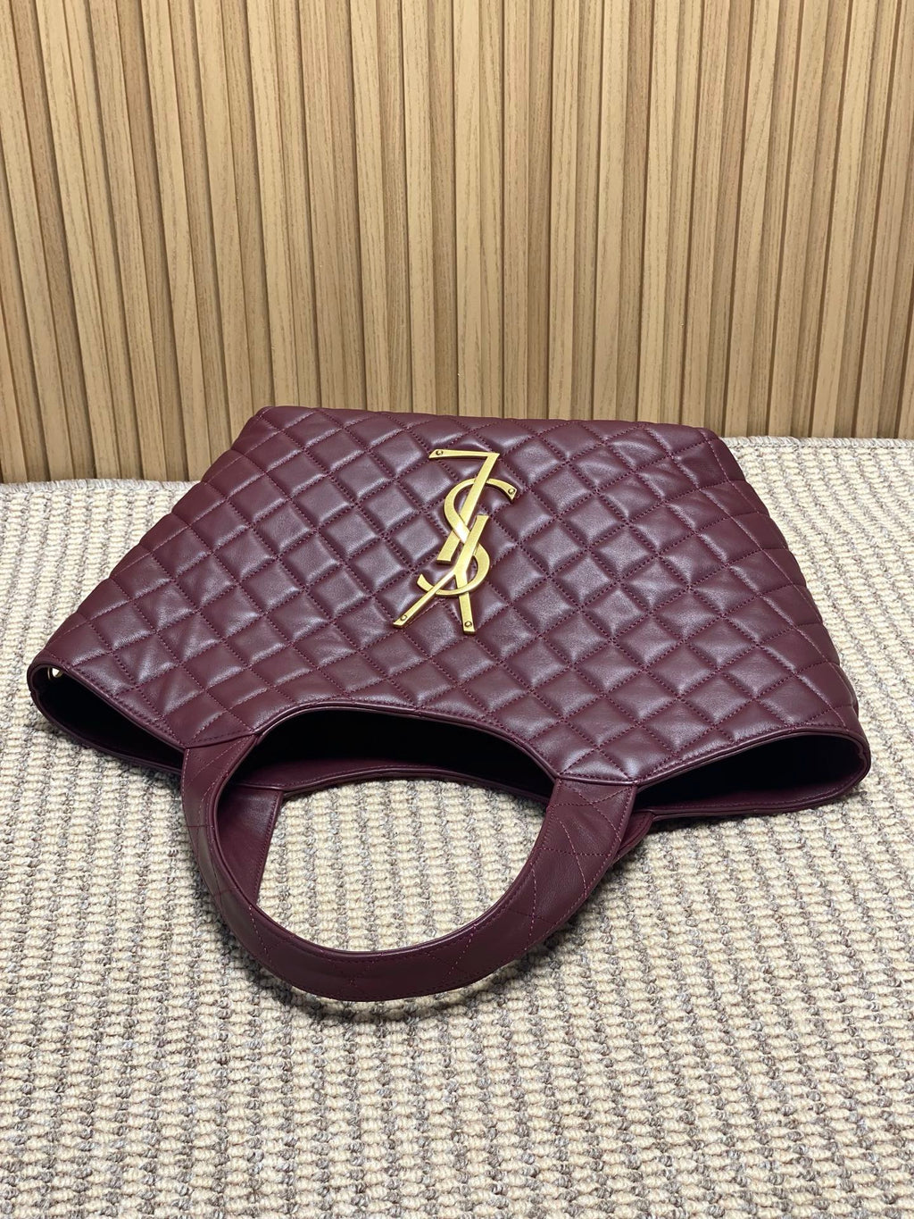 Saint Laurent Icare Medium in Quilted Nappa