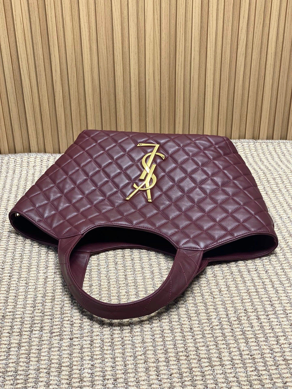Saint Laurent Icare Medium in Quilted Nappa
