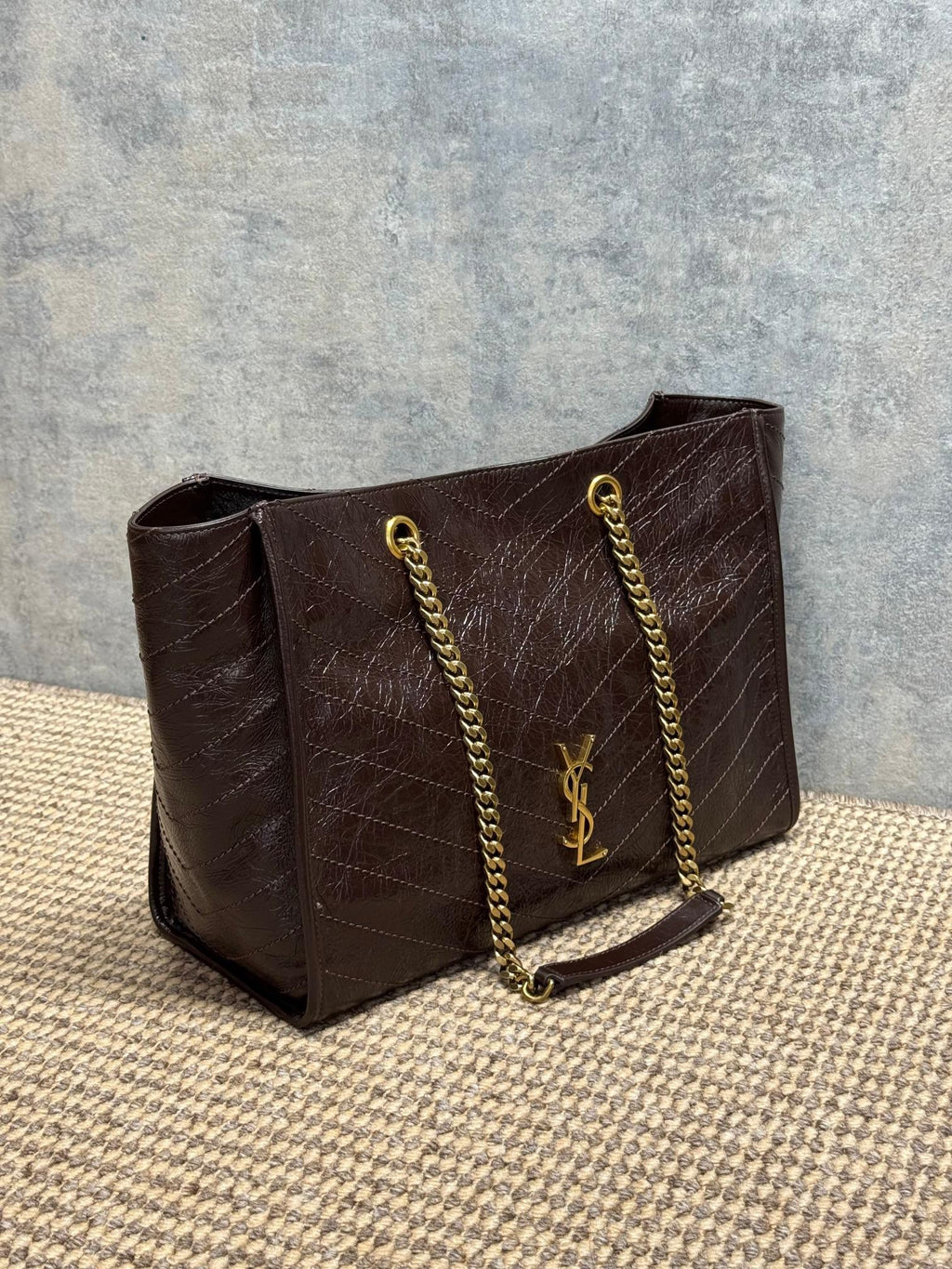 Saint Laurent Niki Shopping In Vintage Leather
