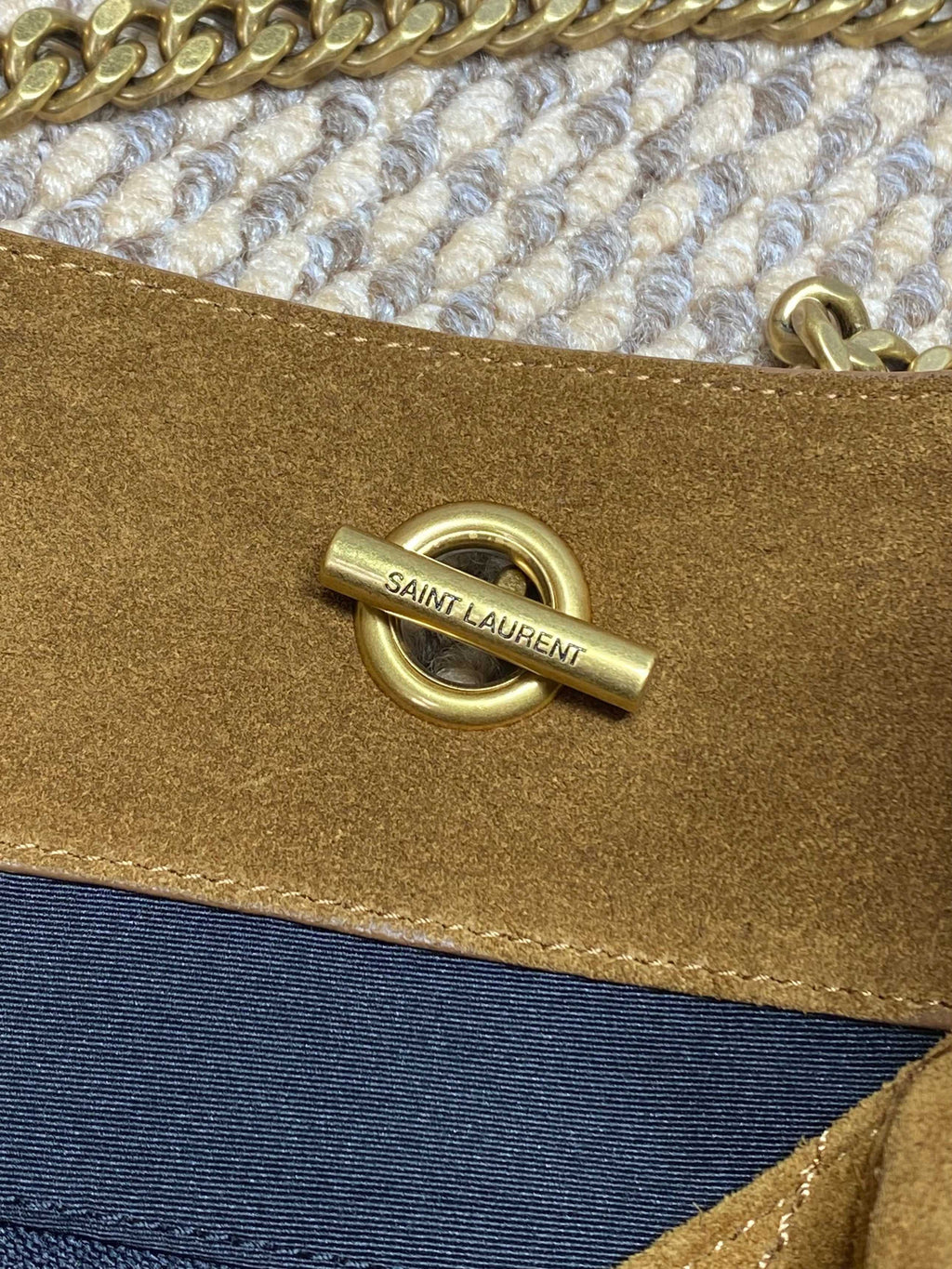 Saint Laurent Niki Shopping in Suede