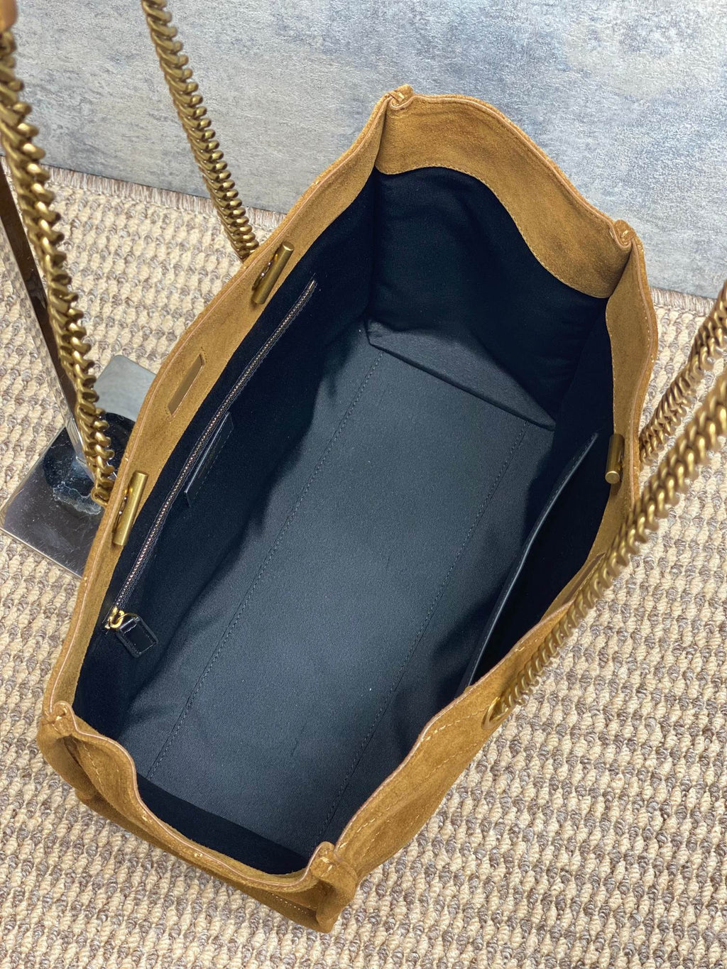 Saint Laurent Niki Shopping in Suede