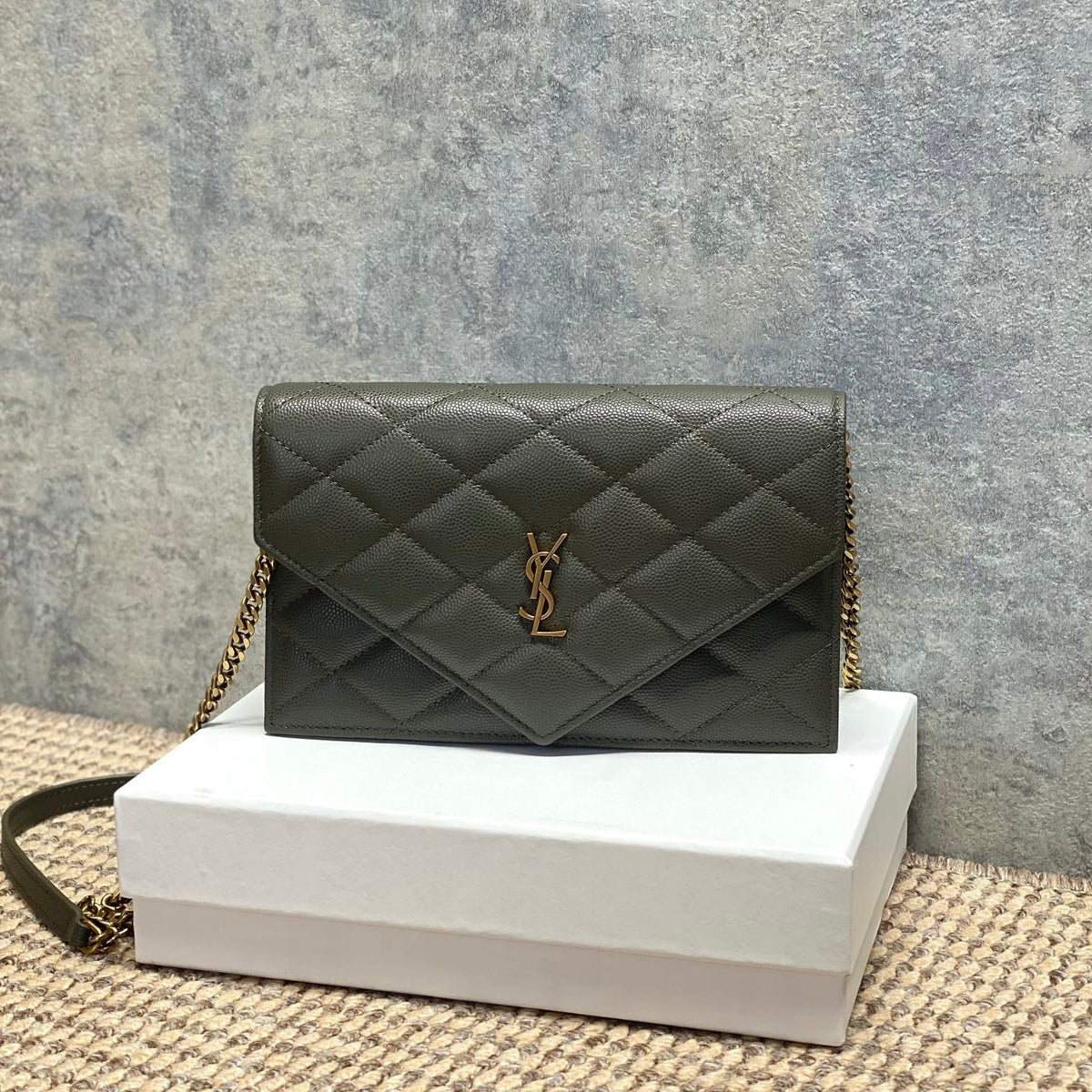 Saint Laurent Paris Chain Wallet In Grain De Poudre Leather