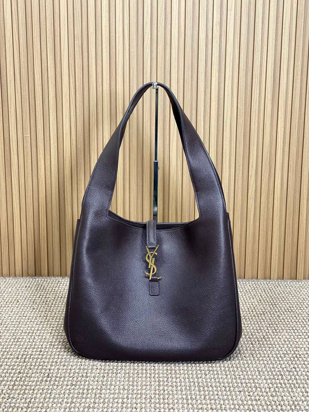 Saint Laurent Le 5 À 7 Bea in Grained Leather
