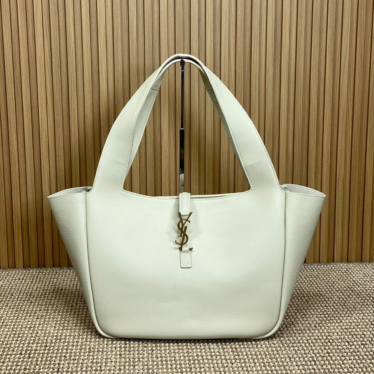 Saint Laurent Le 5 À 7 Bea in Grained Leather