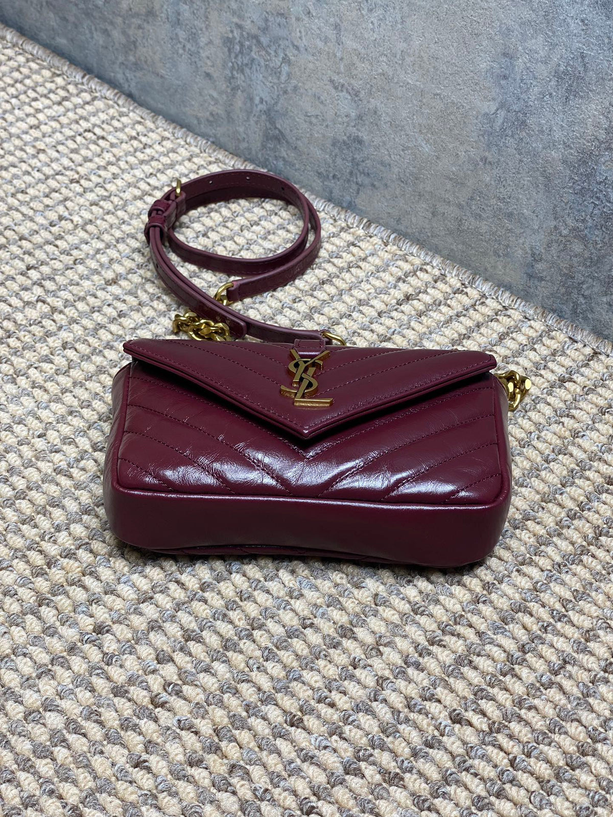 Saint Laurent College Mini in Shiny Leather