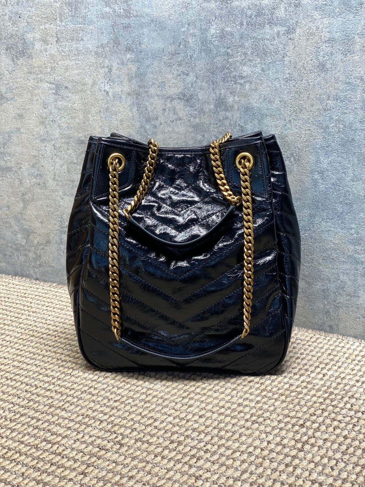 Saint Laurent Niki Multipocket Shoppipng In Vintage Leather