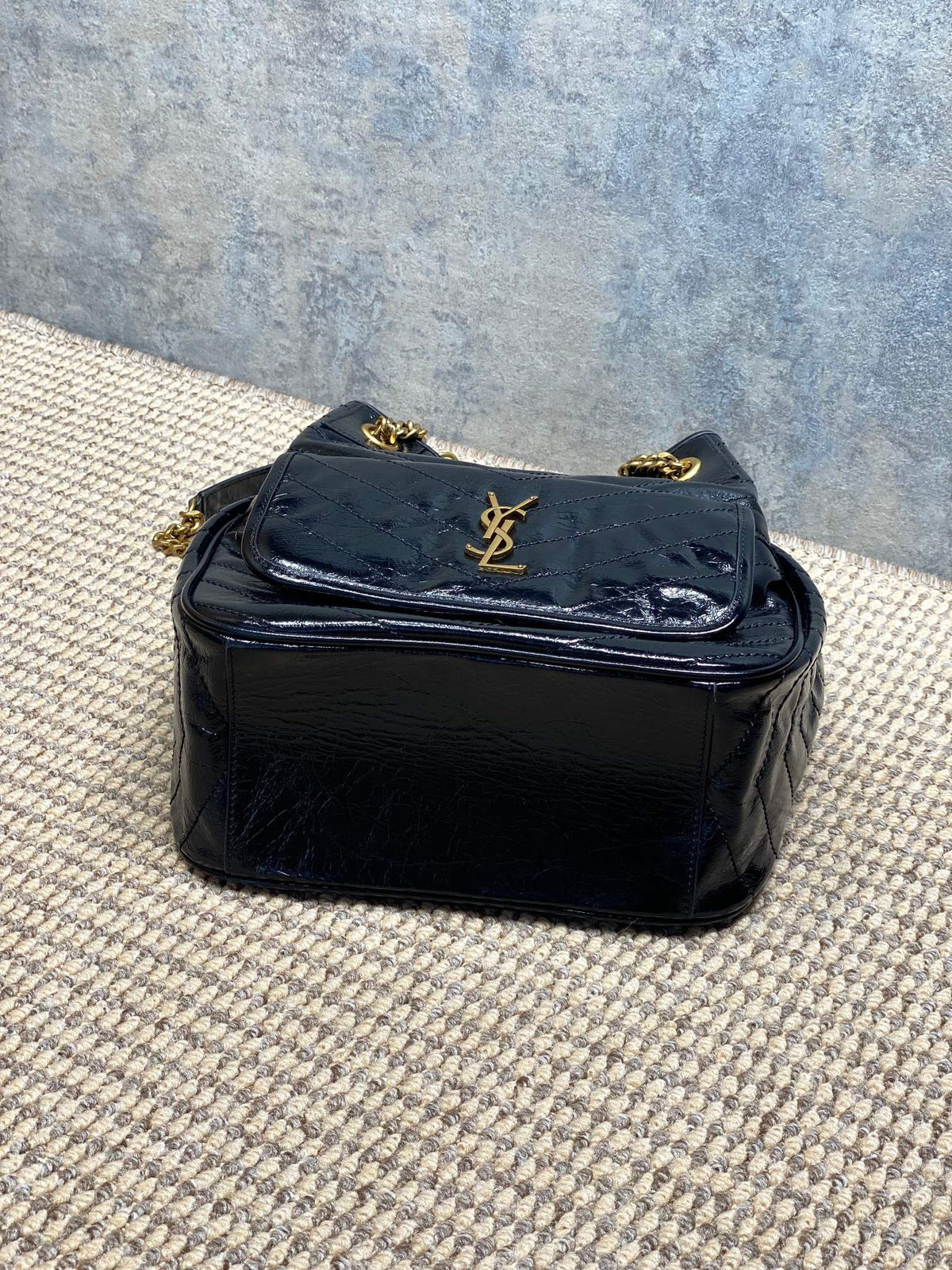 Saint Laurent Niki Multipocket Shoppipng In Vintage Leather