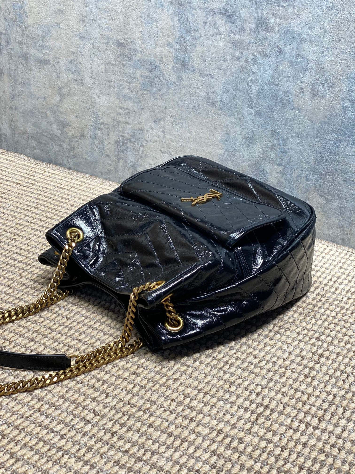 Saint Laurent Niki Multipocket Shoppipng In Vintage Leather