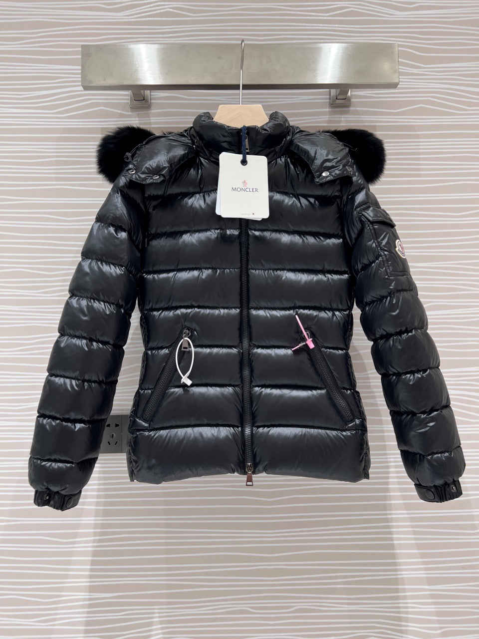 Moncler Badyeffe Hooded Short Down Jacket