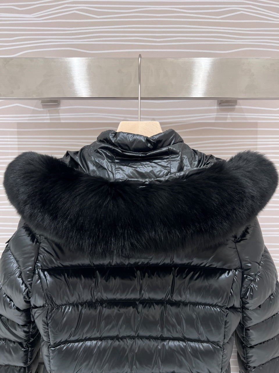 Moncler Badyeffe Hooded Short Down Jacket