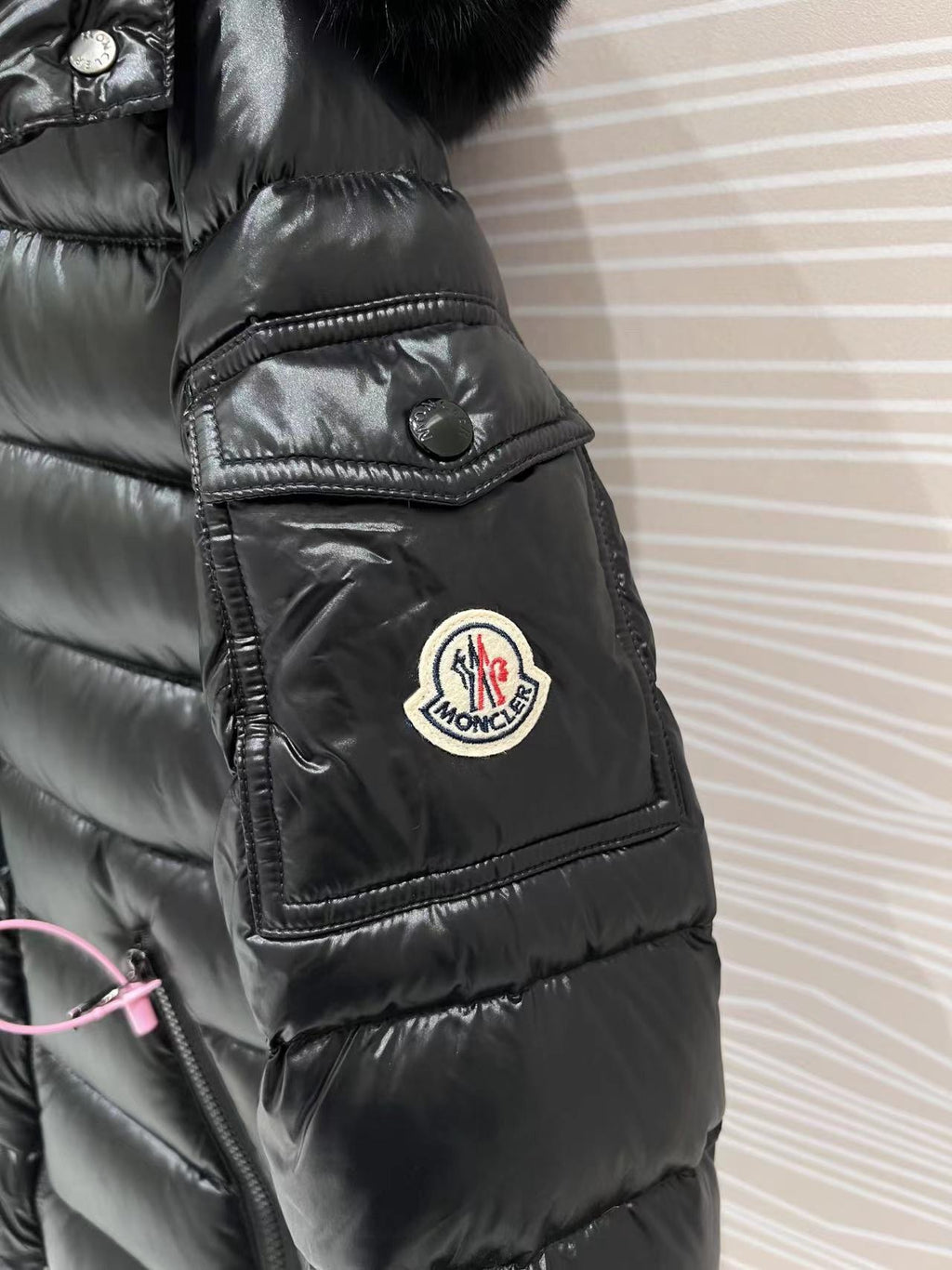 Moncler Badyeffe Hooded Short Down Jacket