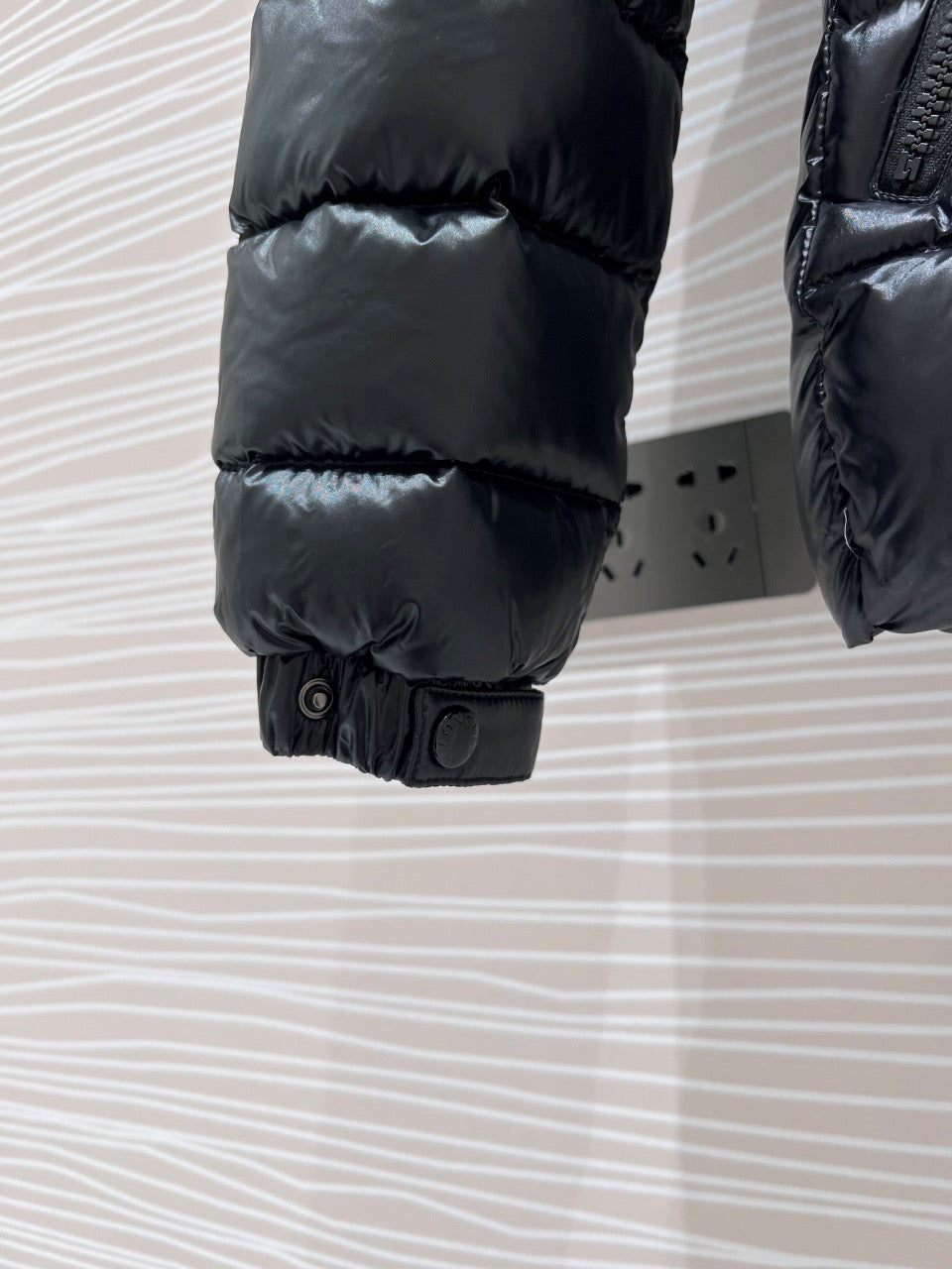 Moncler Badyeffe Hooded Short Down Jacket