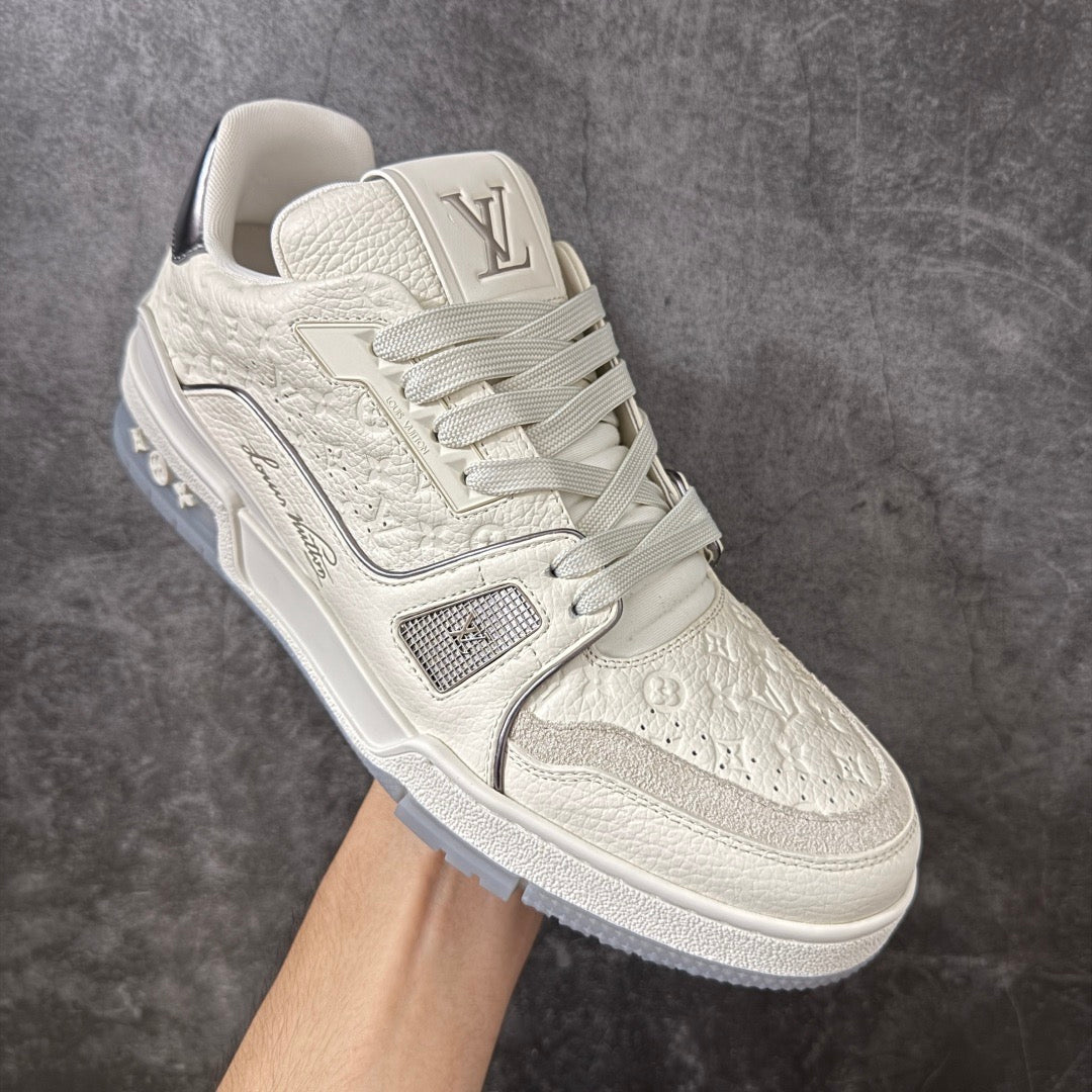 LV Trainer Sneaker 1AKCL1