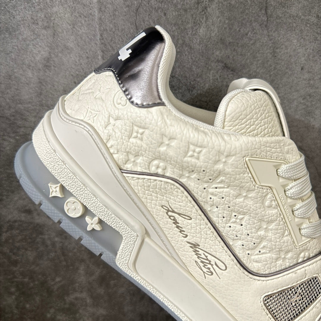 LV Trainer Sneaker 1AKCL1