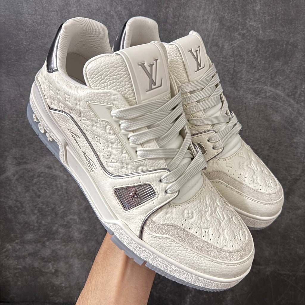 LV Trainer Sneaker 1AKCL1