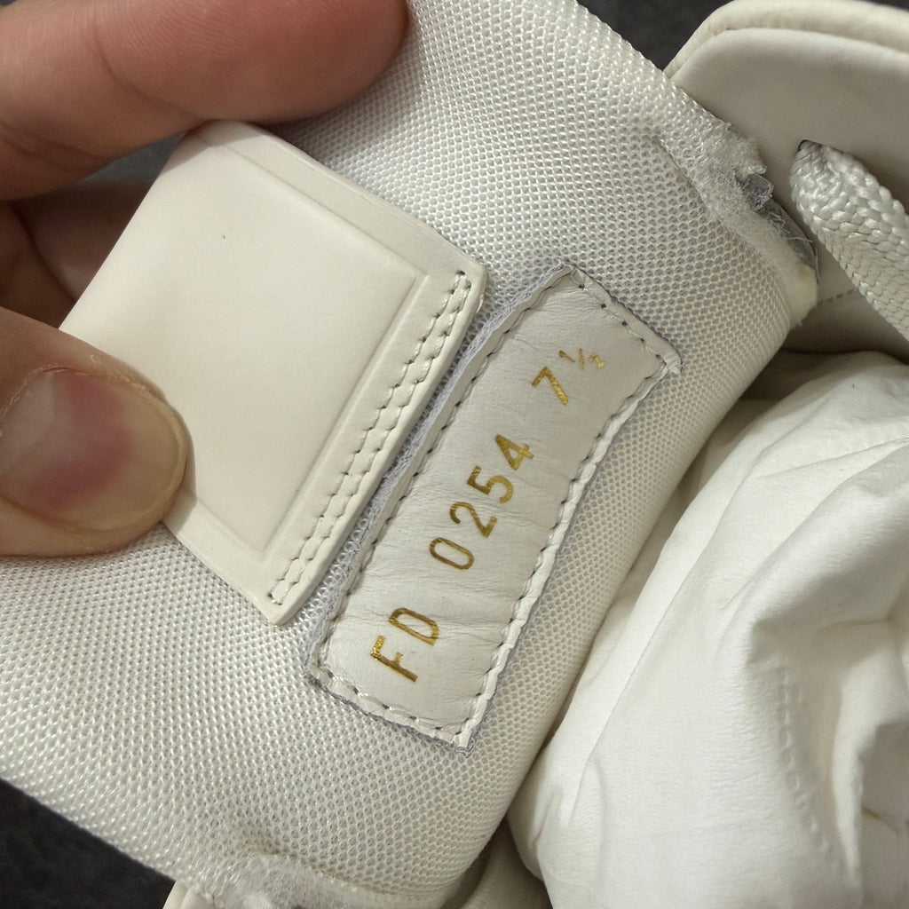 LV Trainer Sneaker 1AKCL1