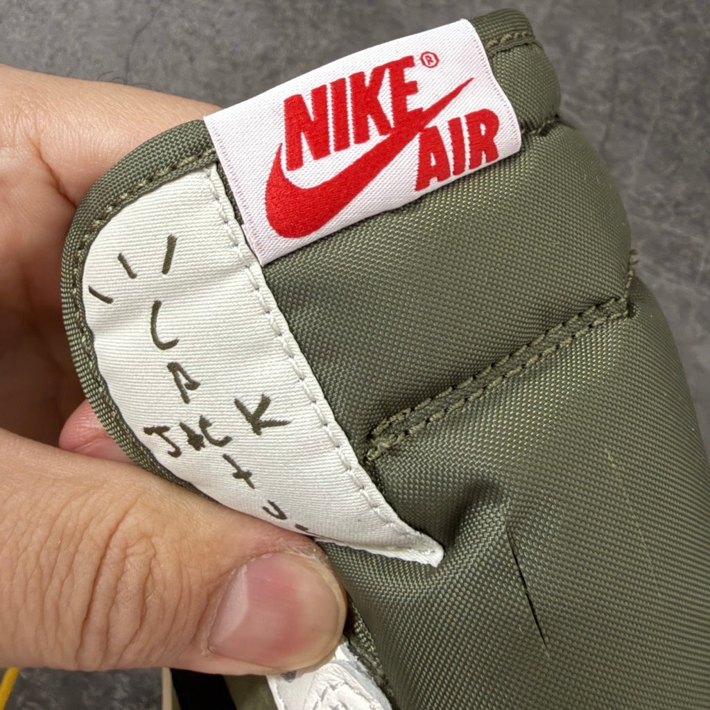 Jordan 1 Low Travis Scott Medium Olive DM7866-200