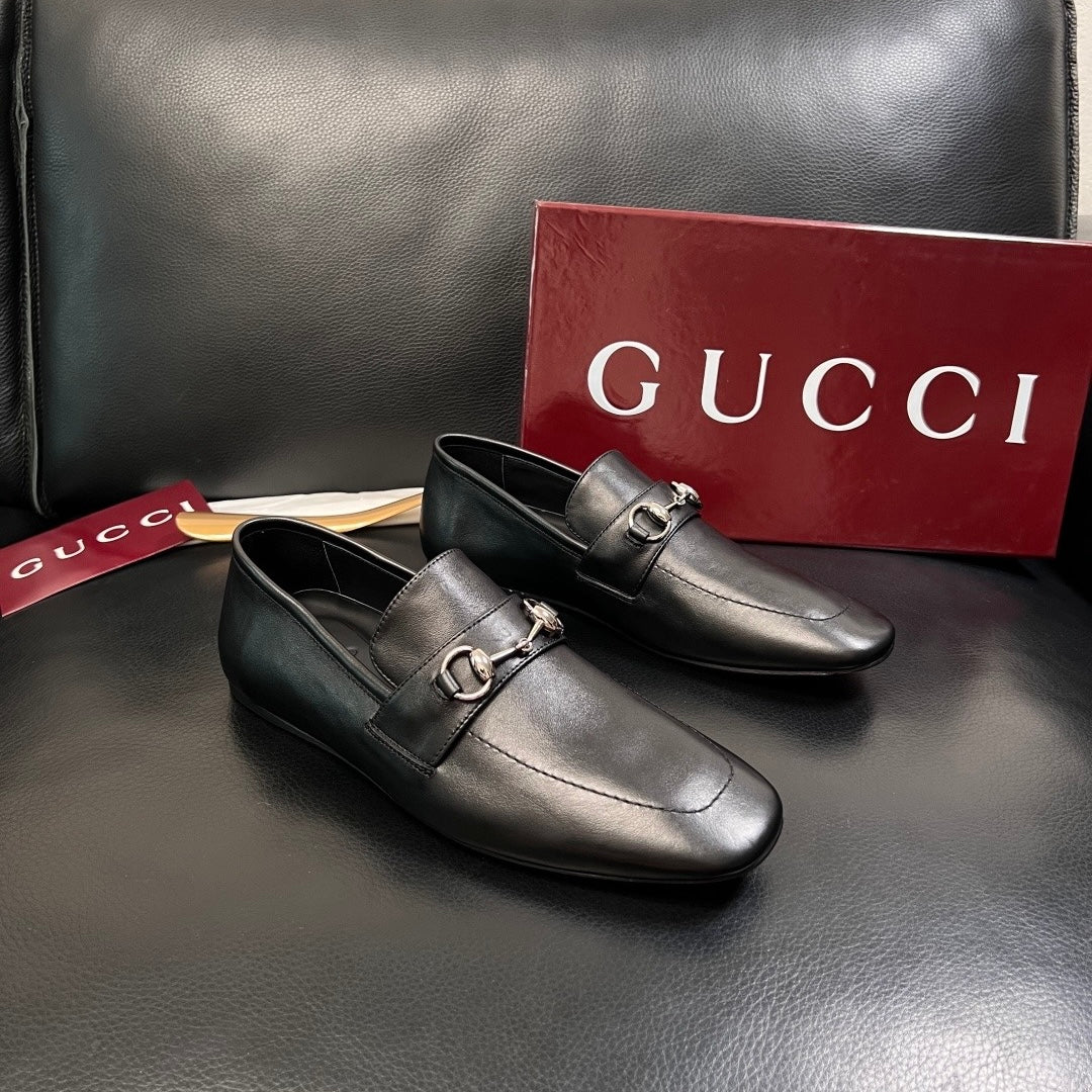 Gucci Ragazzo Loafer in Smooth Leather