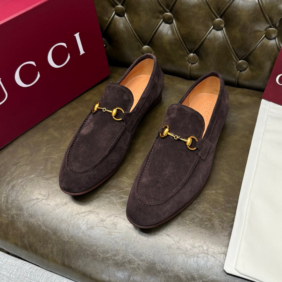 Gucci Jordaan Loafer in Suede