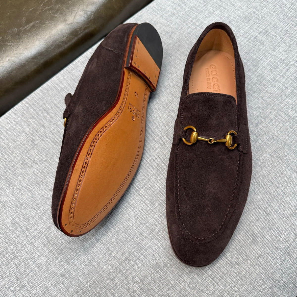 Gucci Jordaan Loafer in Suede