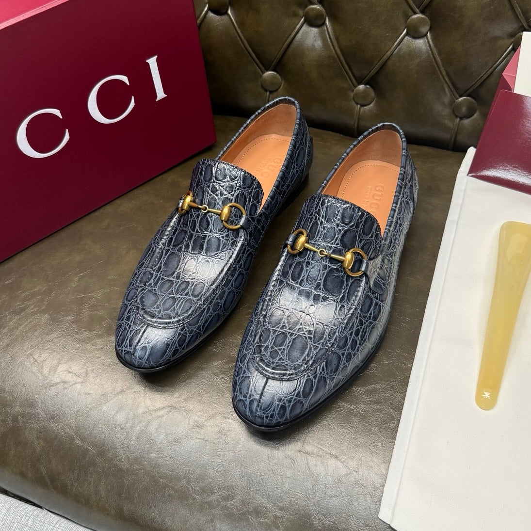 Gucci Jordaan Loafer in Crocodile