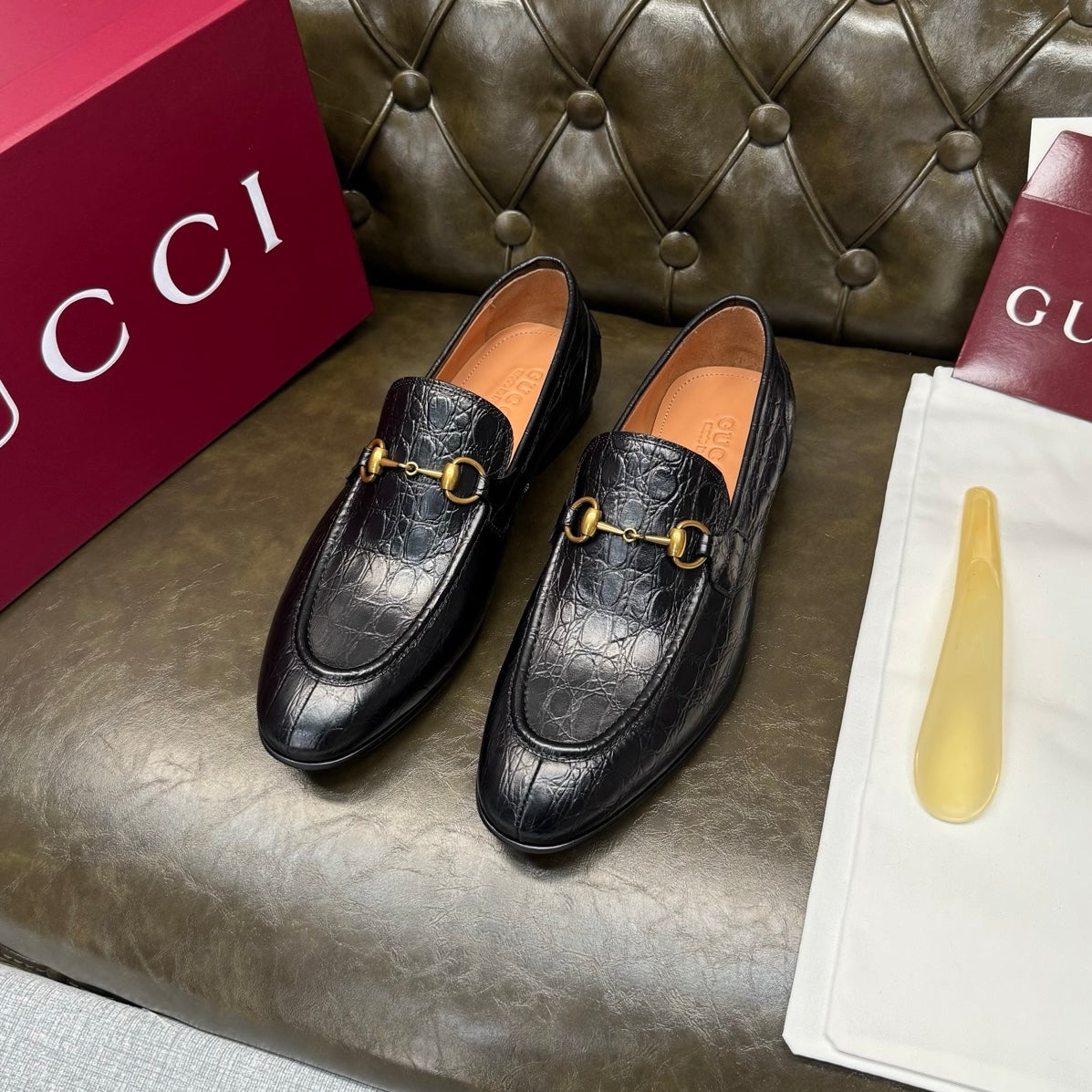 Gucci Jordaan Loafer in Crocodile