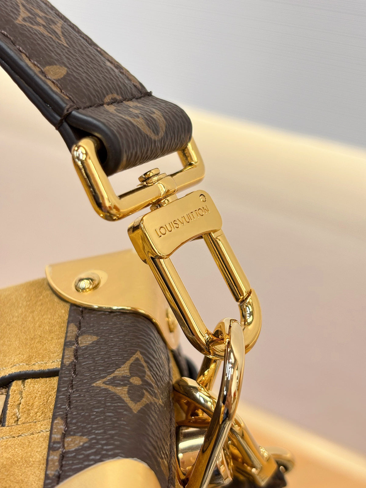 LV Side Trunk MM M2A041
