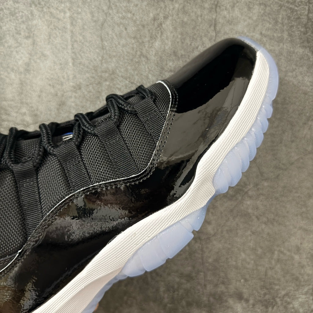 Jordan 11 Space Jam CT8012-900