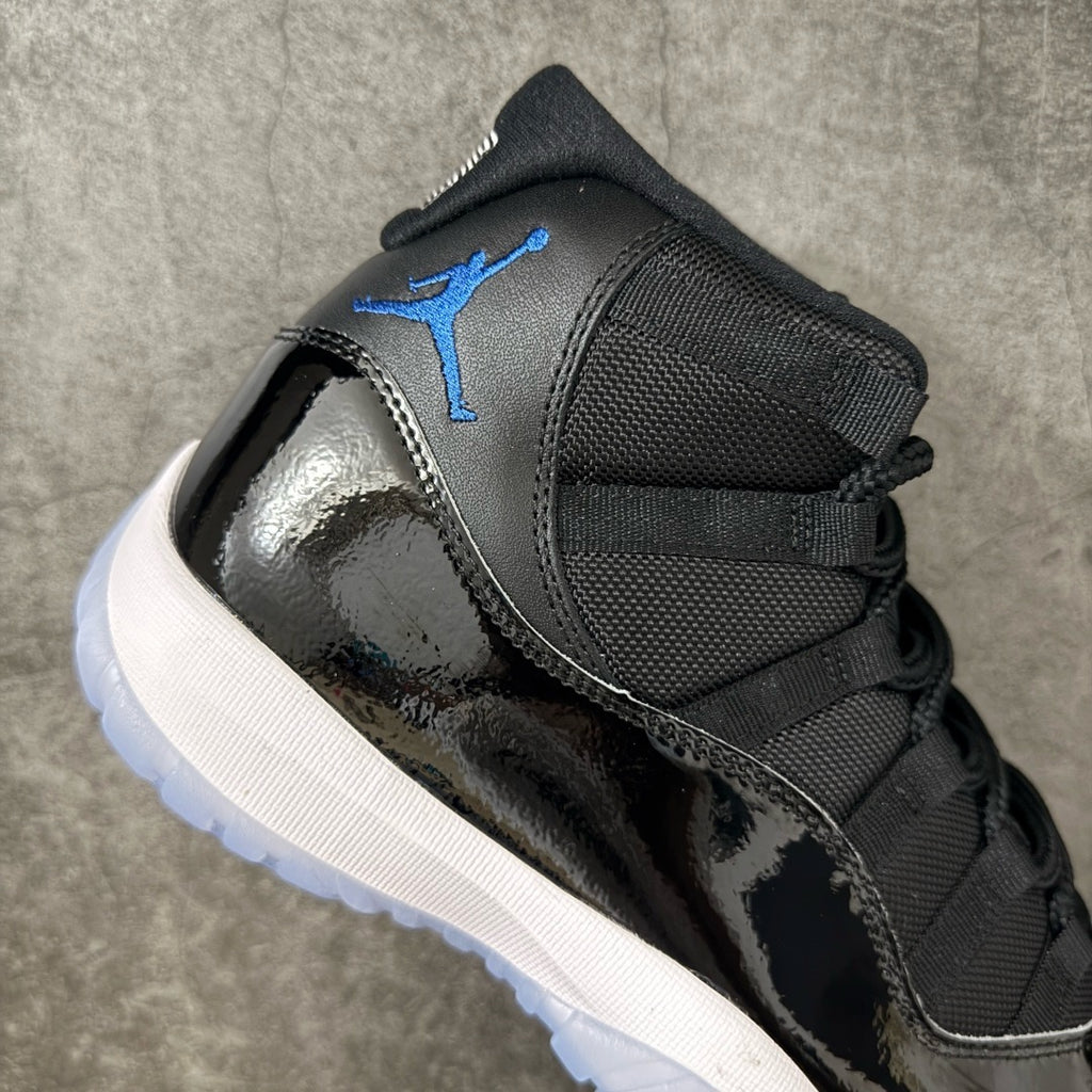 Jordan 11 Space Jam CT8012-900