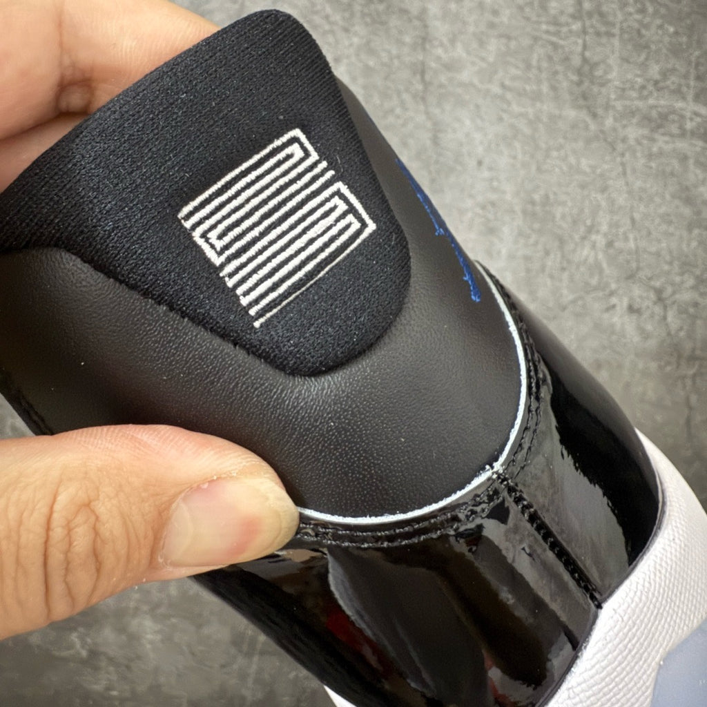 Jordan 11 Space Jam CT8012-900