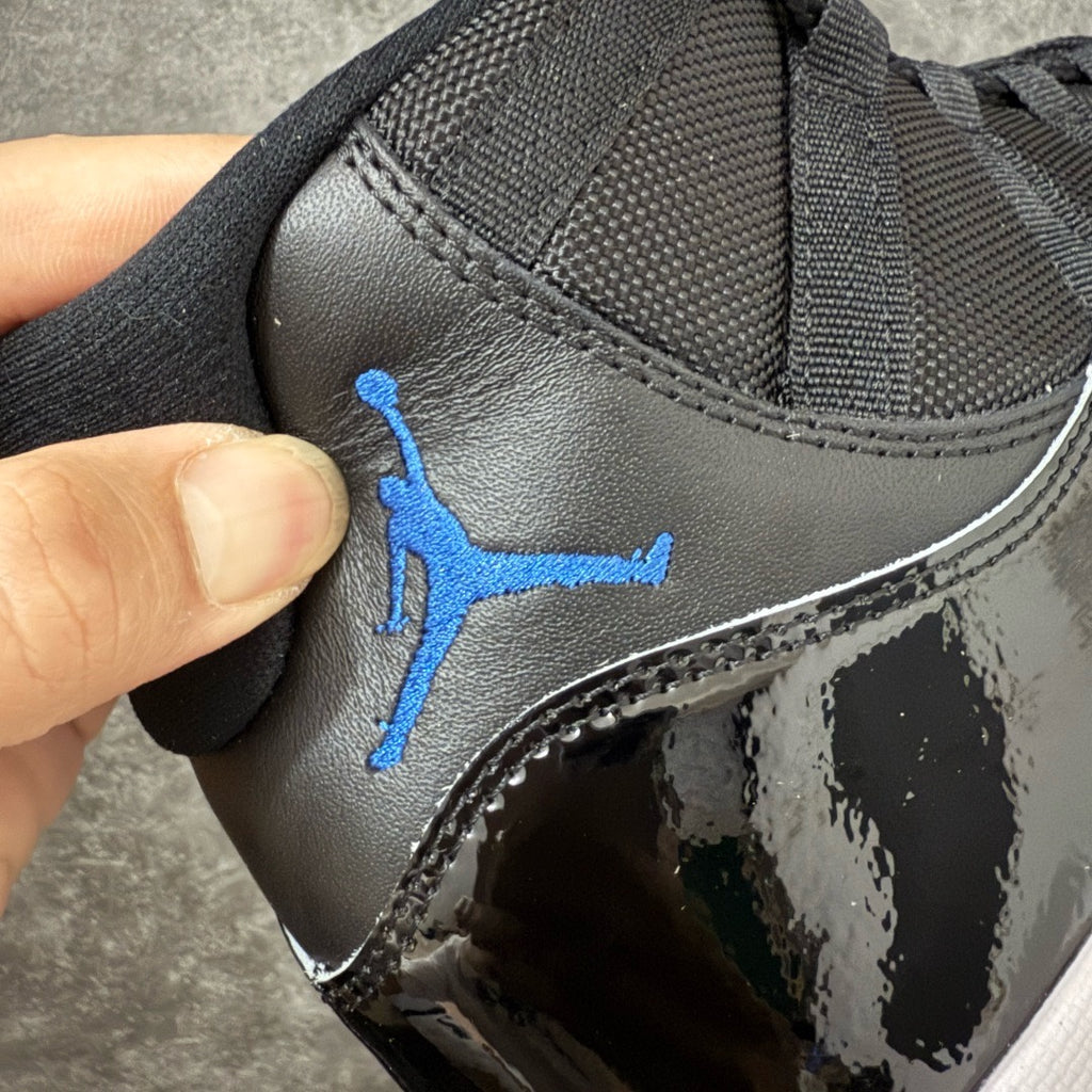 Jordan 11 Space Jam CT8012-900