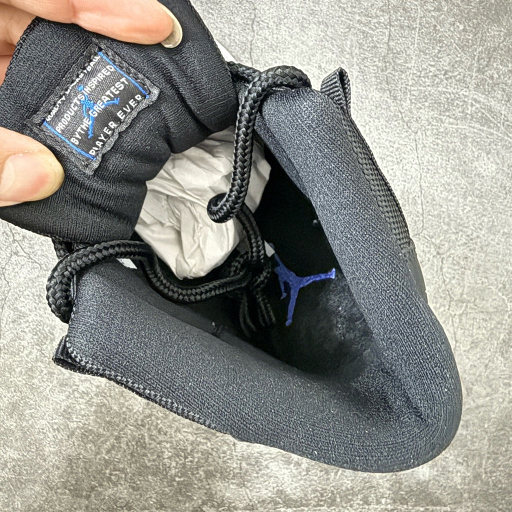 Jordan 11 Space Jam CT8012-900
