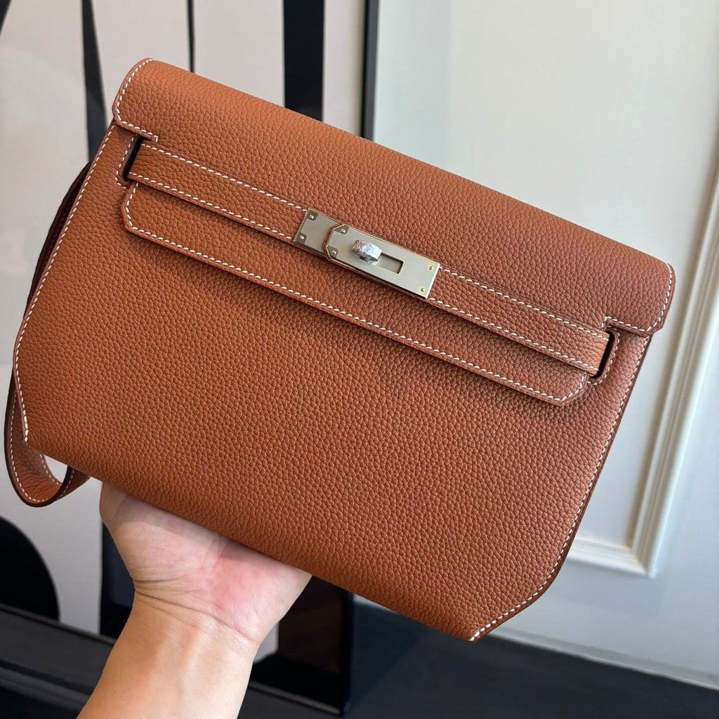 Hermes Kelly Depeches 25 Pouch in Togo Calfskin