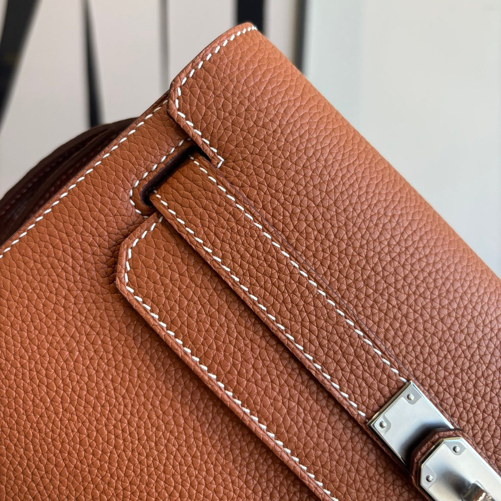 Hermes Kelly Depeches 25 Pouch in Togo Calfskin