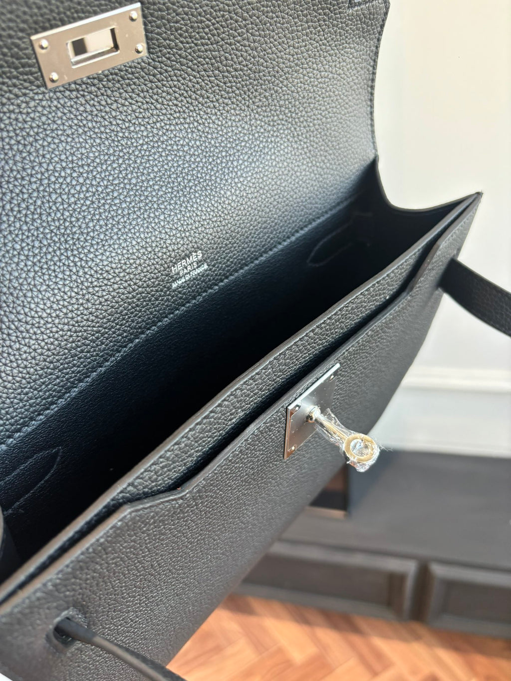 Hermes Kelly Depeches 25 Pouch in Togo Calfskin