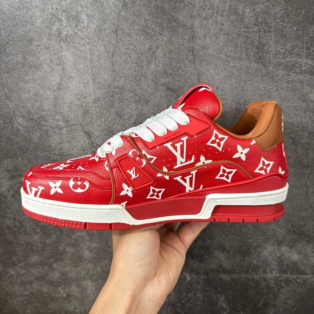 LV Trainer Sneaker 1AHAN2