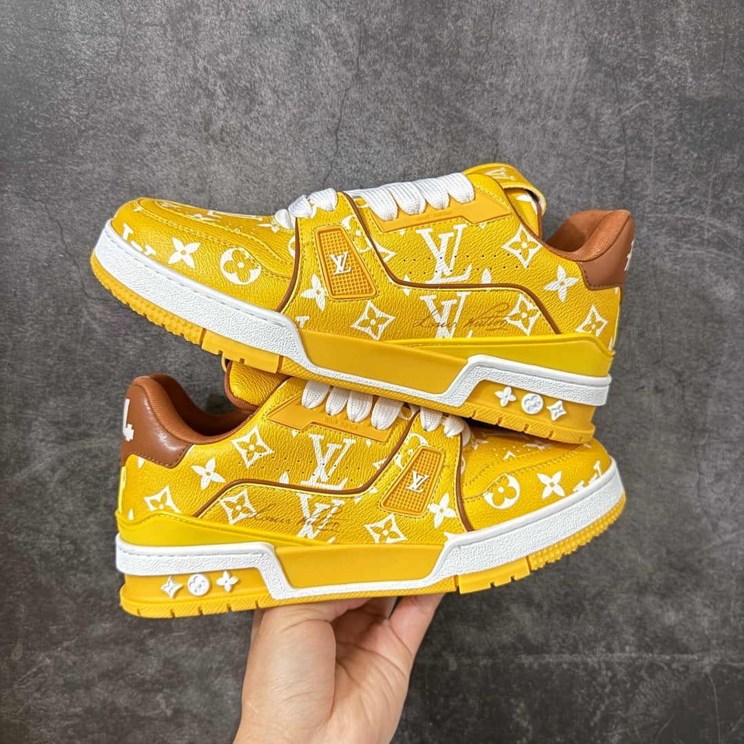 LV Trainer Sneaker 1AHAN2