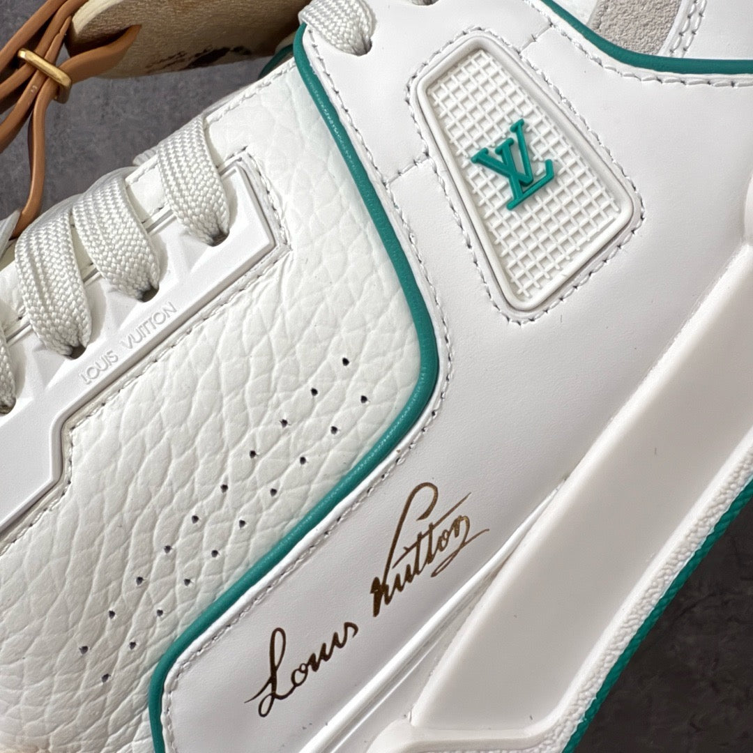 LV Trainer Sneaker 1AKRDQ
