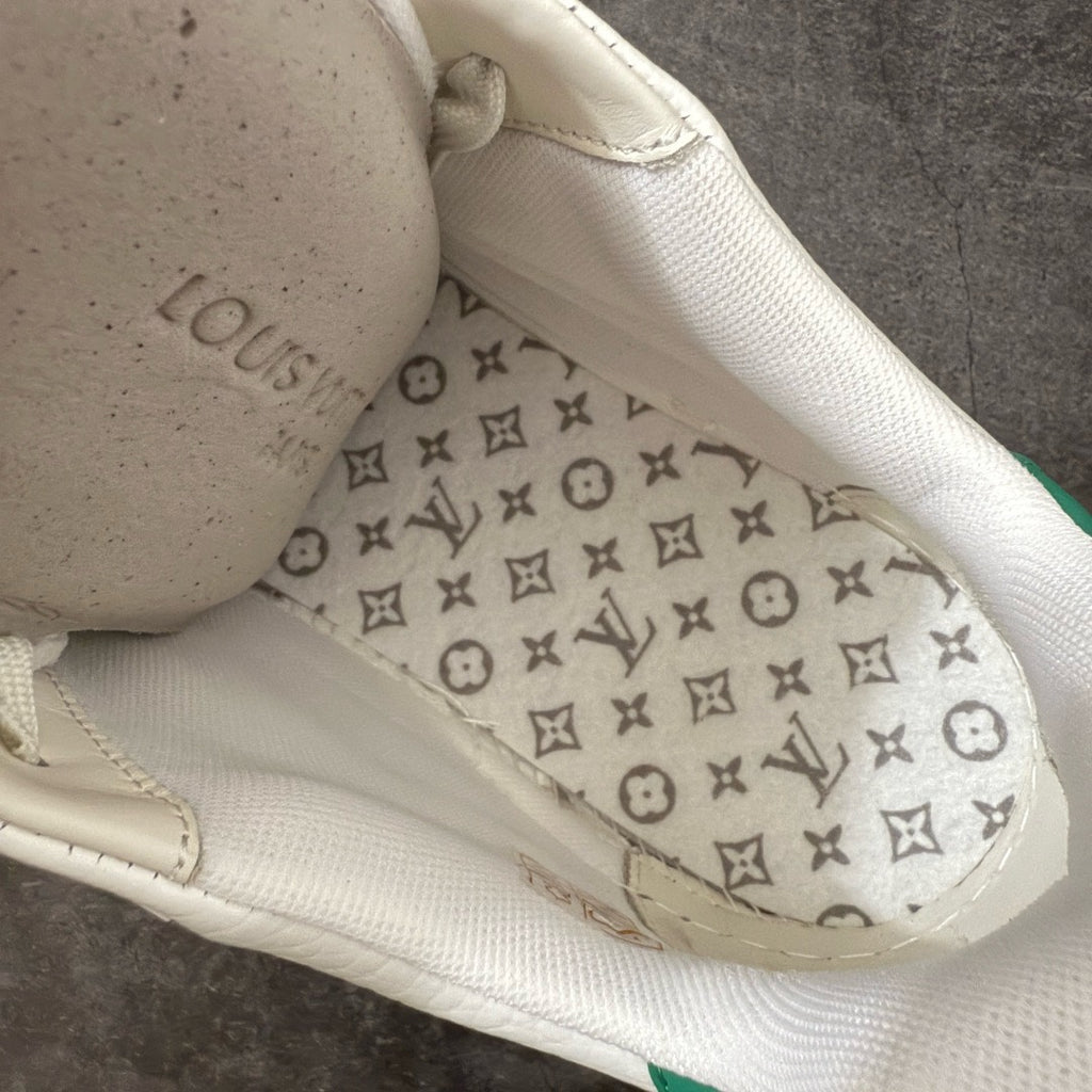 LV Trainer Sneaker 1AKRDQ