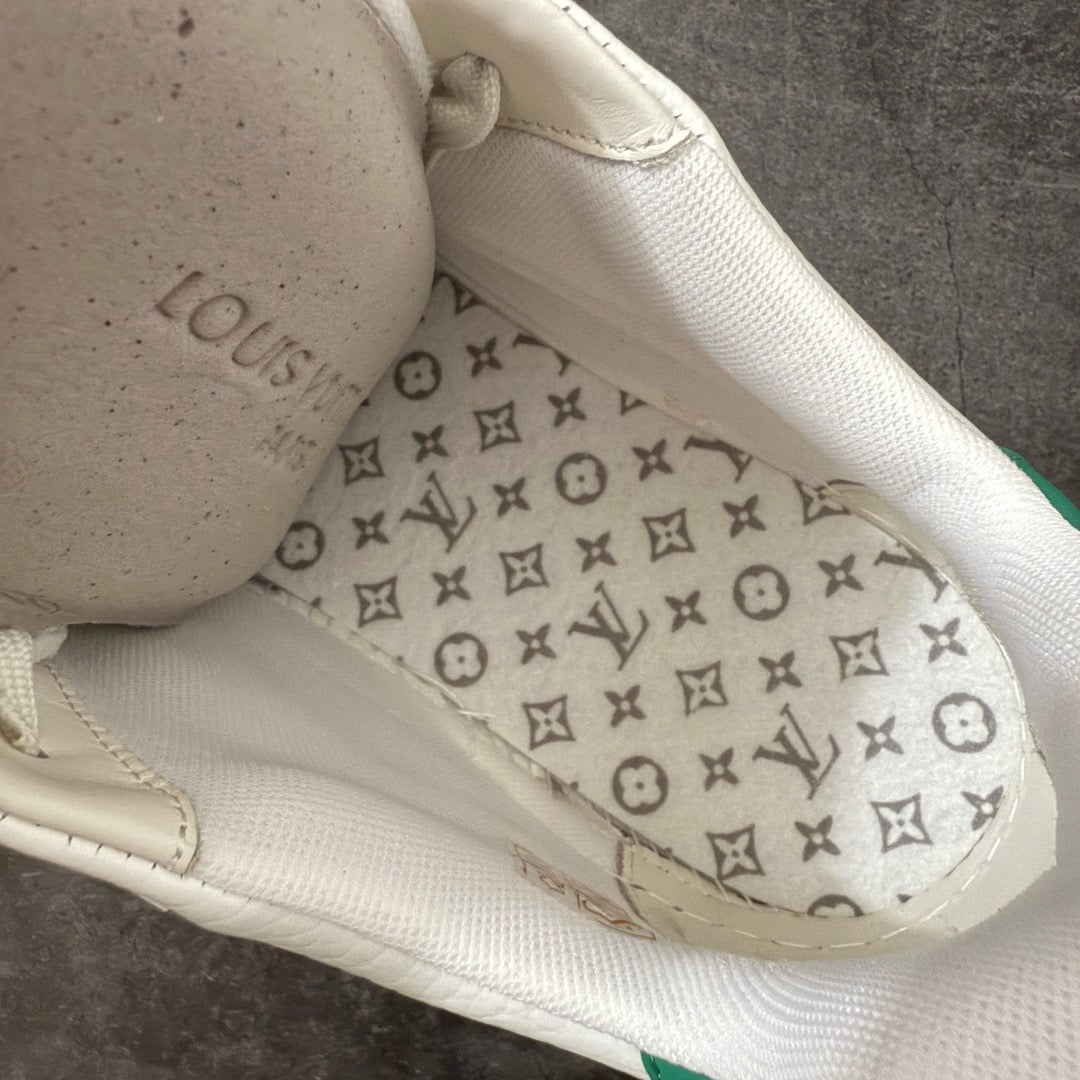 LV Trainer Sneaker 1AKRDQ