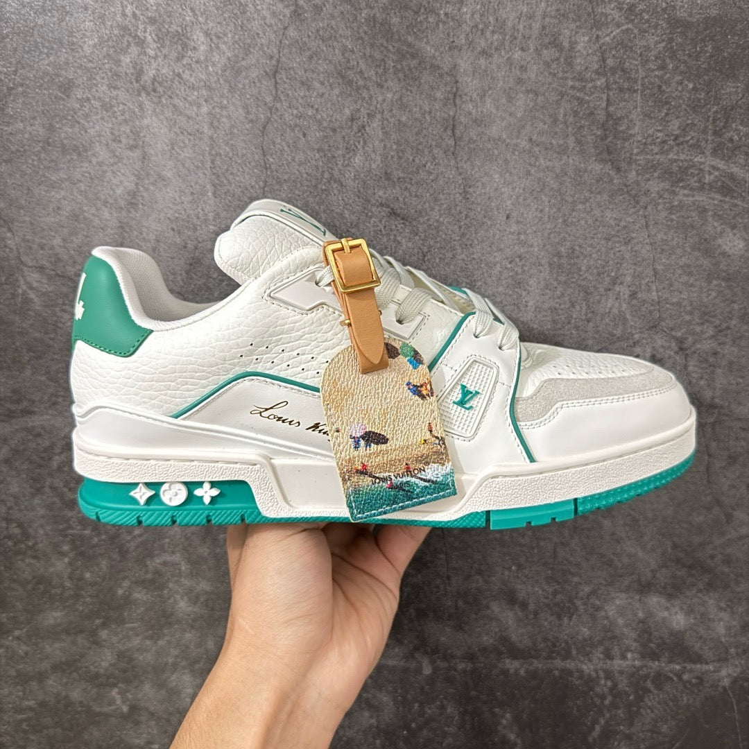 LV Trainer Sneaker 1AKRDQ