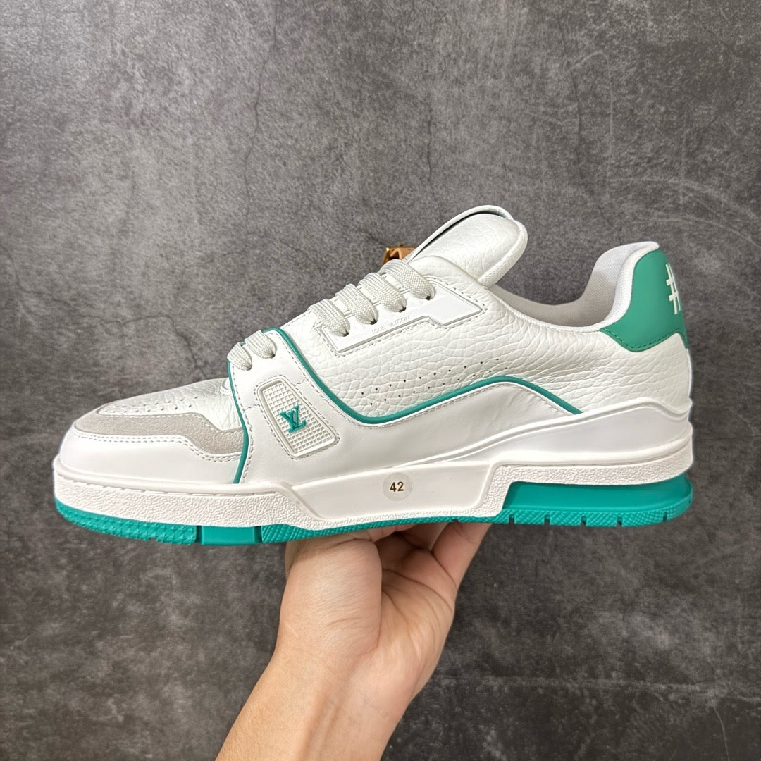 LV Trainer Sneaker 1AKRDQ