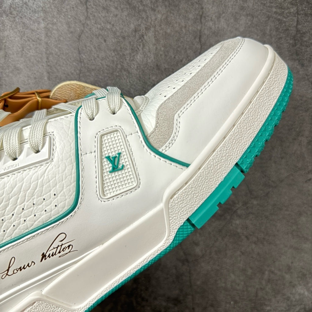 LV Trainer Sneaker 1AKRDQ