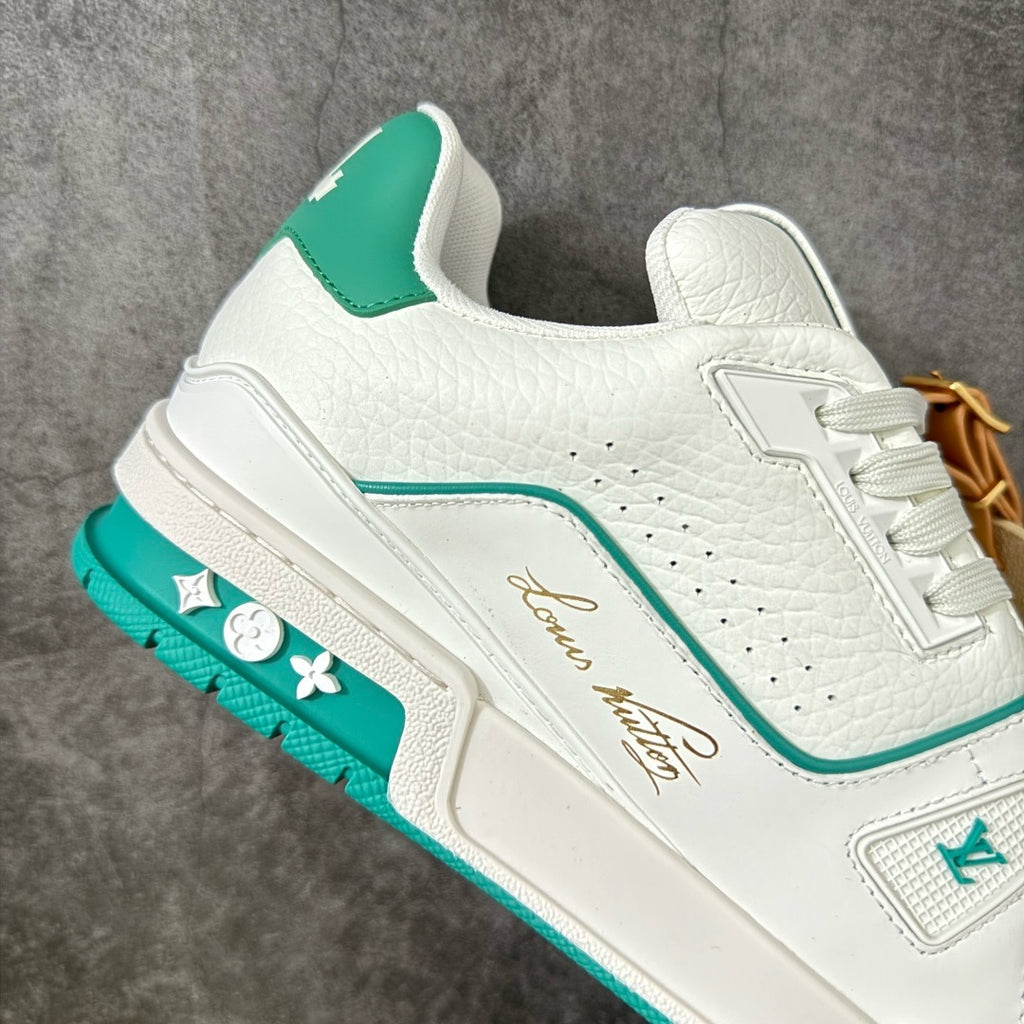LV Trainer Sneaker 1AKRDQ