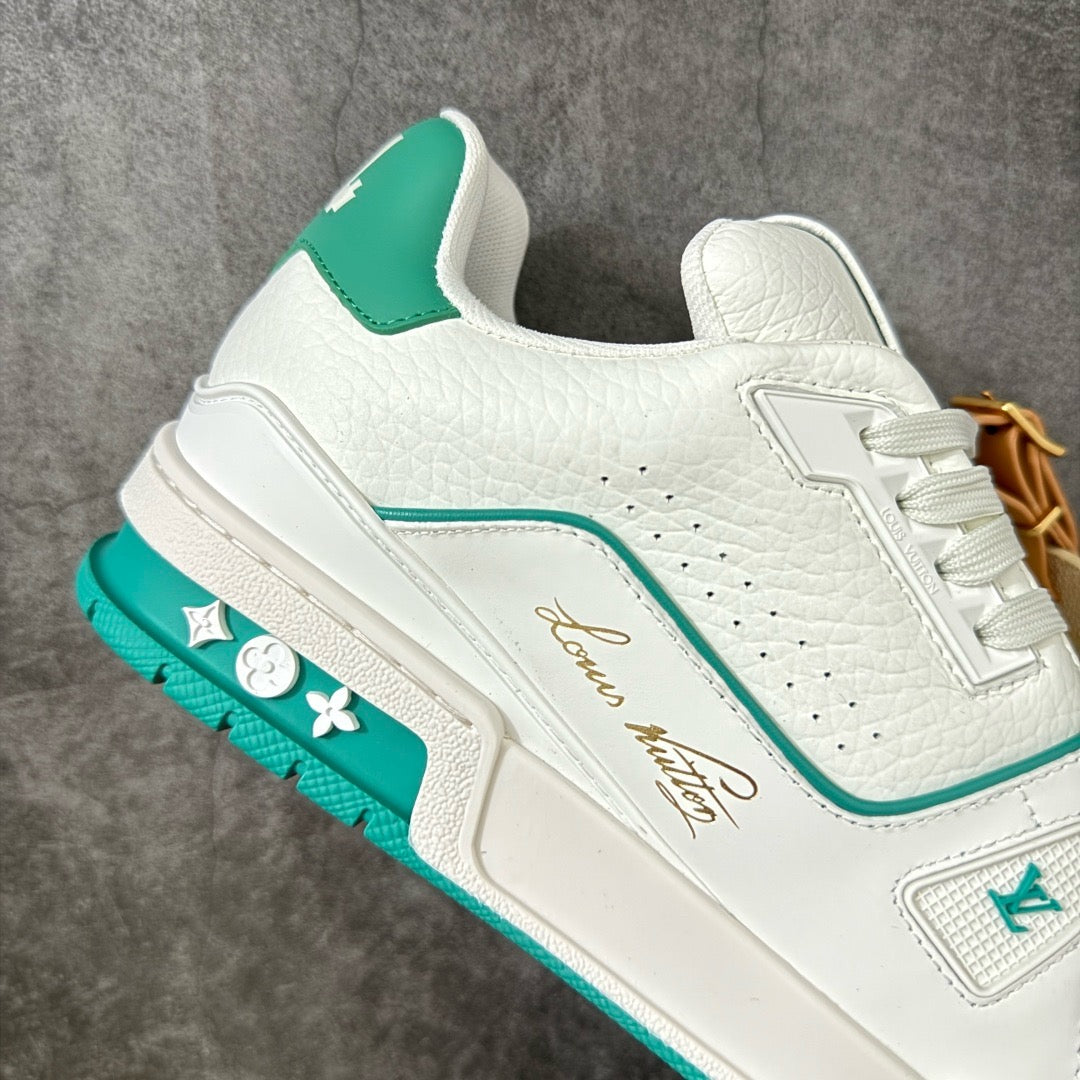 LV Trainer Sneaker 1AKRDQ