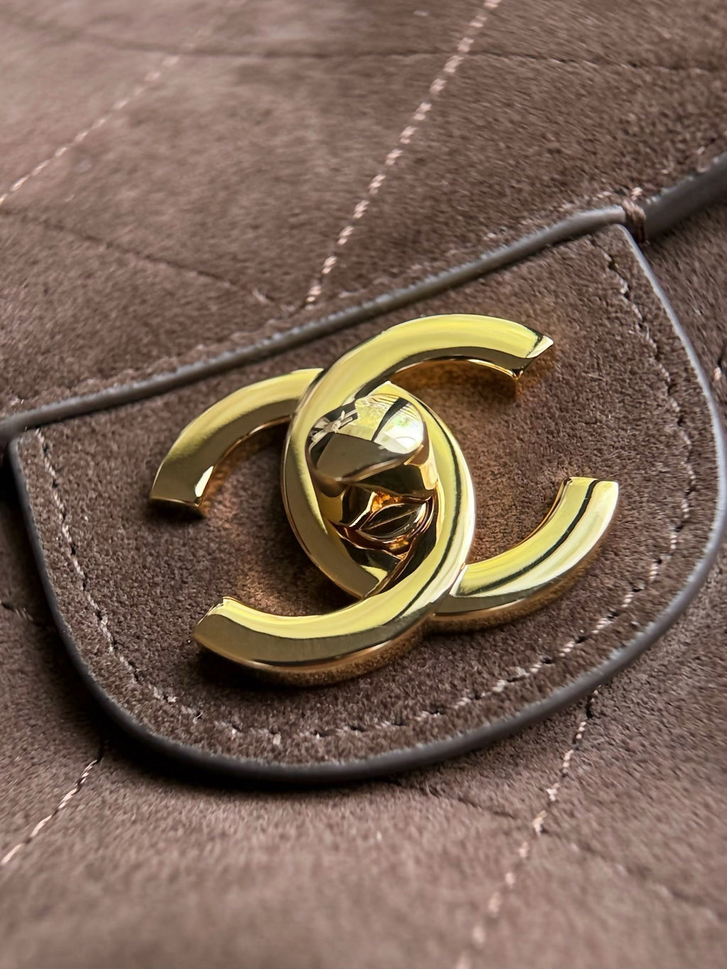 Chanel Maxi Flap Bag in Suede Calfskin AS6231